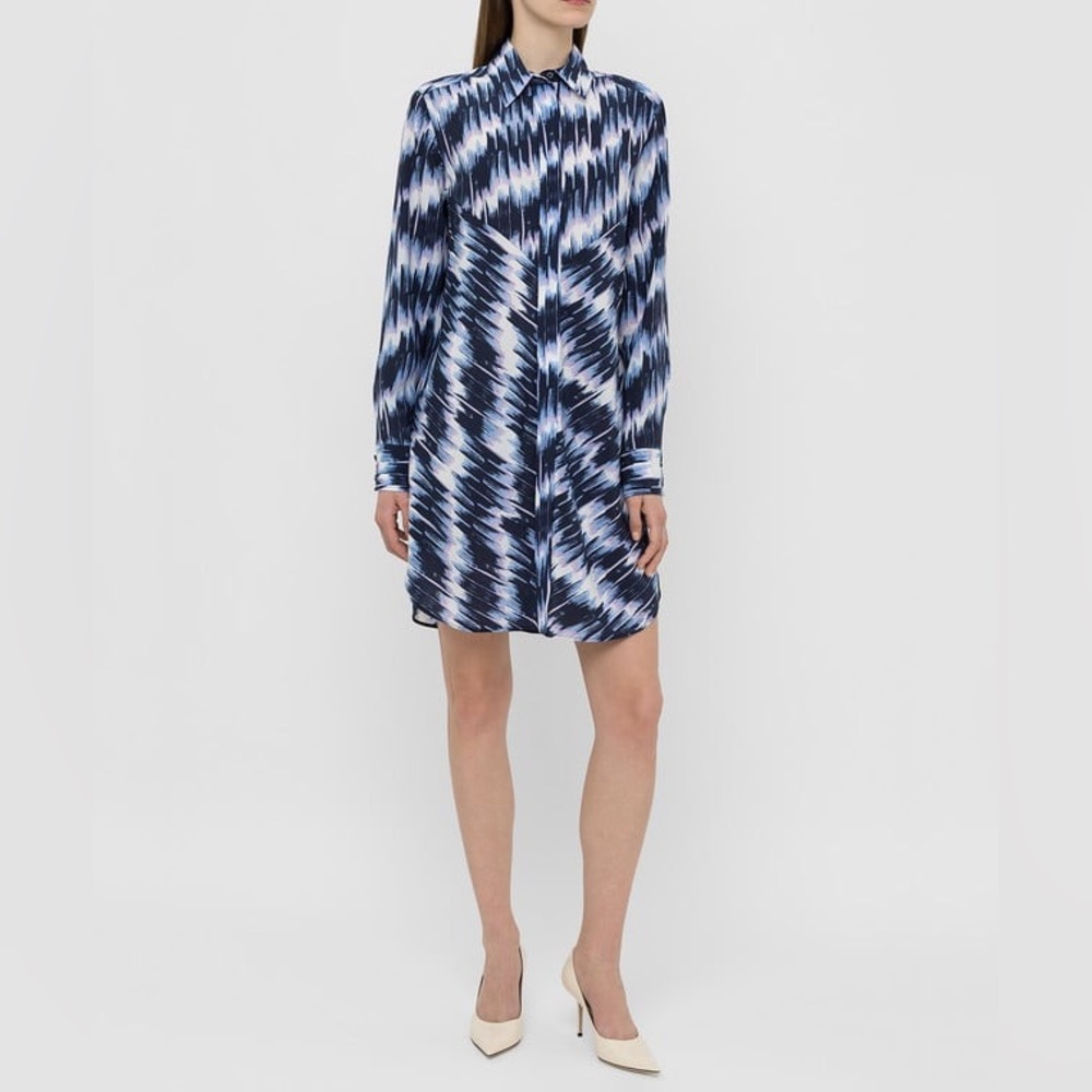 Max Mara Sportmax 100% silk dress. Size 2 fits a 4. MSRP $600 approx. label cut.